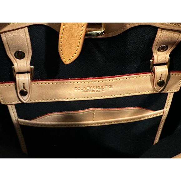 Vintage Dooney & Bourke Cabriolet Bucket Bag EUC - Picture 5 of 10
